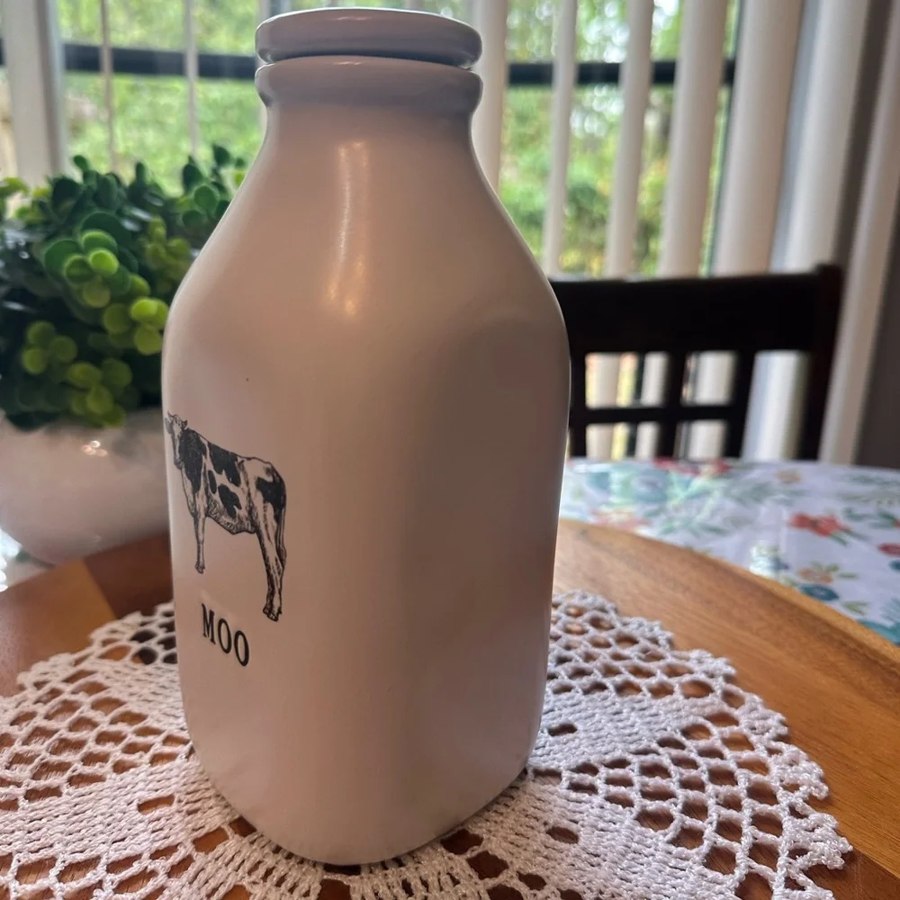Moo Ceramic Milk Bottle - White - Picture 3 of 9